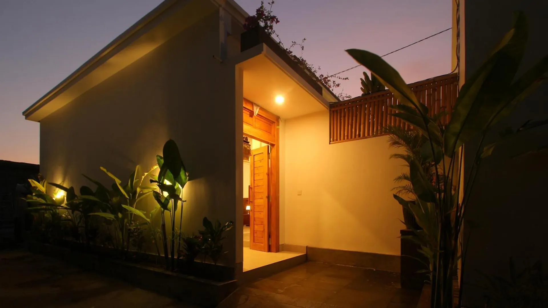 Bougainvillea Villa Seminyak By Parigata